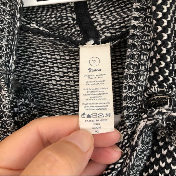 Ivivva by Lululemon girl’s cardigan sweater - Picture 8 of 9